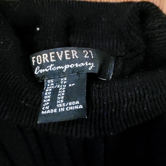 Gorgeous Forever 21 Multicolored turtleneck Size XS - Picture 2 of 2